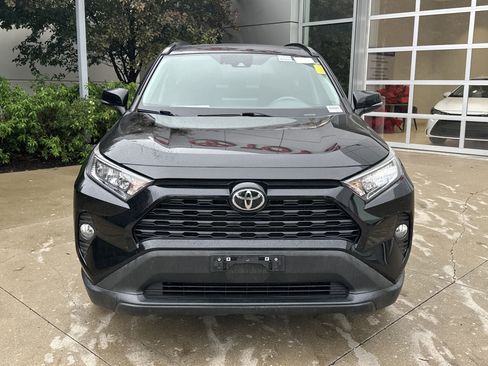 Used 2021 Toyota RAV4 XLE w/ Convenience Package AWD/4WD image 5