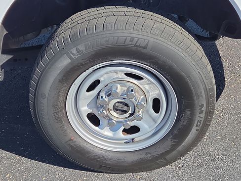 Used 2024 Ford F250 XL w/ 360-Degree Camera Package image 7