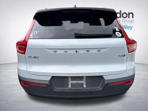 Used 2021 Volvo XC40 T5 R-Design w/ Protection Package Premier AWD/4WD image 12