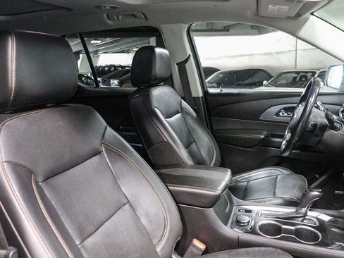 Used 2019 Chevrolet Traverse Premier w/ Redline Edition FWD image 18