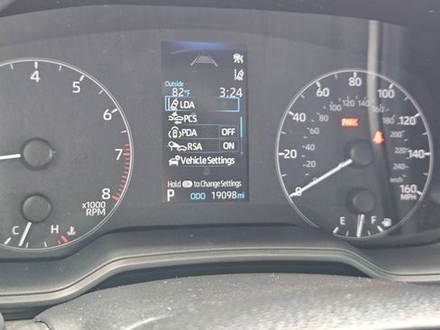 Used 2024 Toyota Corolla Cross L image 6