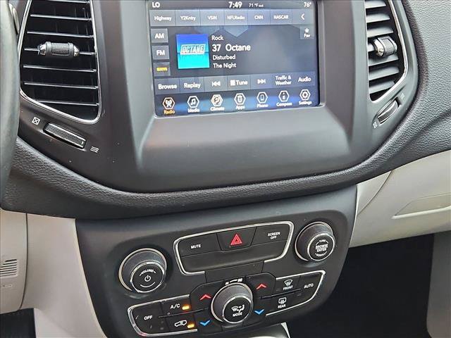 Used 2019 Jeep Compass Latitude w/ Popular Equipment Group FWD image 15