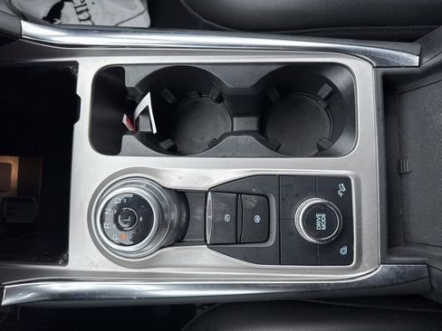 Used 2022 Ford Explorer XLT w/ Equipment Group 202A image 36