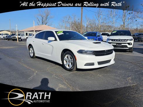 Used 2022 Dodge Charger SXT image 4