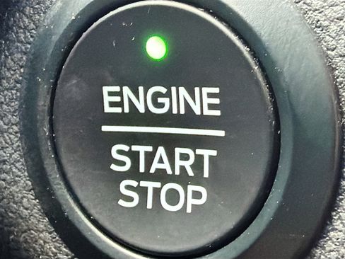 Used 2020 Ford Escape SE image 33