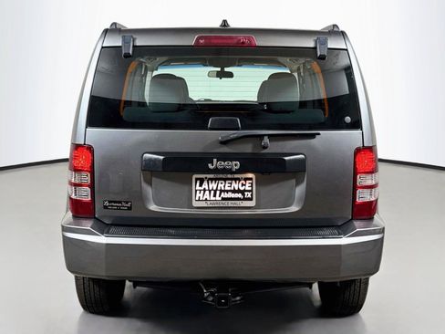Used 2012 Jeep Liberty Sport RWD image 5