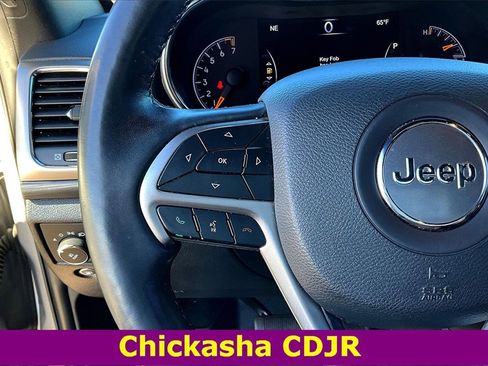 Used 2021 Jeep Grand Cherokee Laredo X image 11