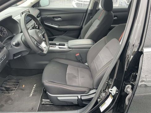 Used 2025 Nissan Sentra SR w/ Midnight Edition image 29