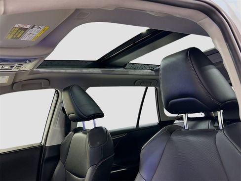 Used 2024 Toyota RAV4 Limited image 20