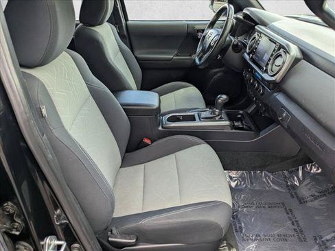 Used 2021 Toyota Tacoma TRD Off-Road w/ Technology Package AWD/4WD image 20