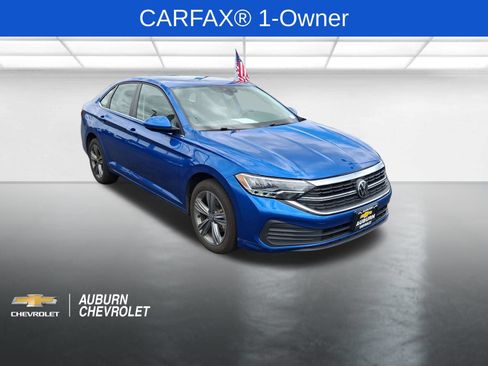 Used 2024 Volkswagen Jetta SE FWD image 1
