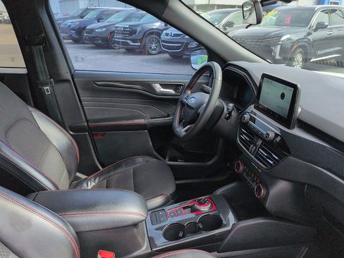 Used 2023 Ford Escape ST-Line w/ Cold Weather Package FWD image 7