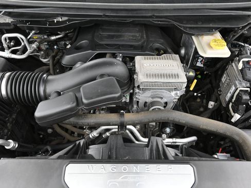 Used 2022 Jeep Wagoneer Series III w/ Premium Group I image 29