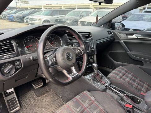 Used 2017 Volkswagen GTI S image 9