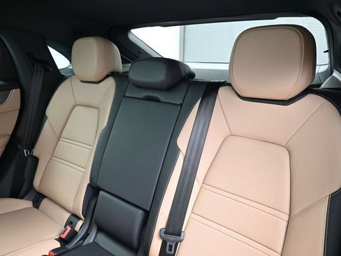 Certified 2026 Porsche Cayenne S AWD/4WD image 6