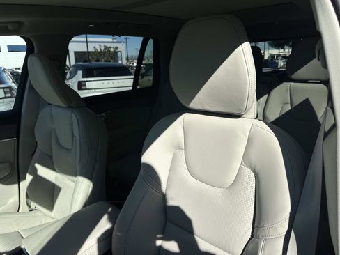 New 2026 Volvo XC90 T8 Ultra image 15