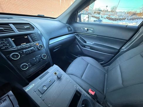 Used 2019 Ford Explorer 4WD Police Interceptor image 18