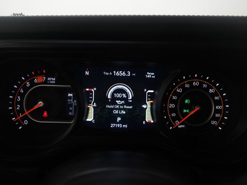 Used 2024 Jeep Wrangler Unlimited Rubicon AWD/4WD image 29