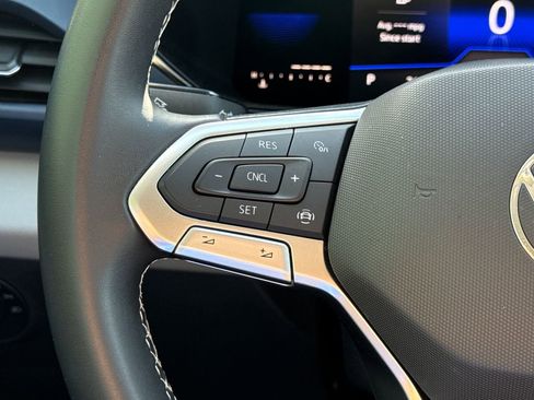 Used 2022 Volkswagen Taos SE AWD/4WD image 28