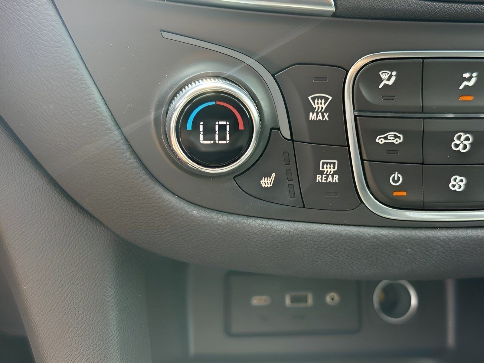 Used 2021 Chevrolet Equinox LT AWD/4WD image 42
