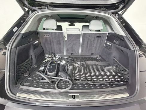 Used 2023 Audi Q5 e Premium Plus w/ Premium Plus Package AWD/4WD image 28
