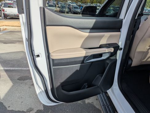 New 2025 Ford Ranger Lariat w/ FX4 Off-Road Package image 30