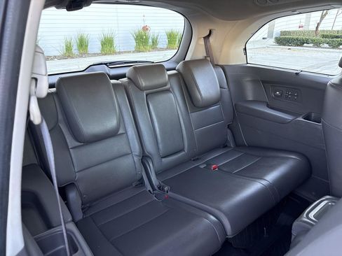 Used 2013 Honda Odyssey Touring Elite image 15