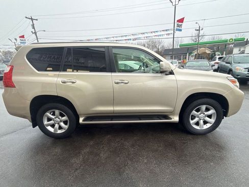 Used 2010 Lexus GX 460 image 4