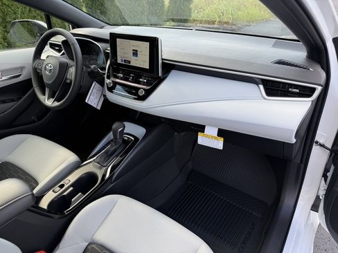 New 2025 Toyota Corolla SE image 41