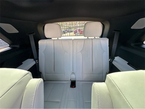 New 2026 Cadillac Vistiq Luxury image 16