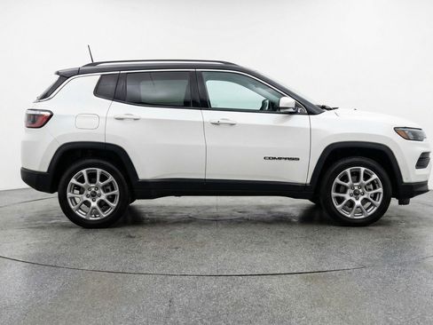 Used 2025 Jeep Compass Limited AWD/4WD image 11