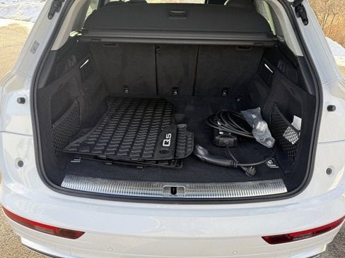 Used 2025 Audi Q5 e Premium Plus w/ Premium Plus Package image 6