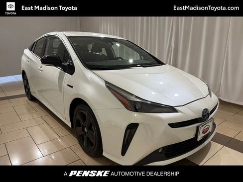 Used 2021 Toyota Prius FWD image 1