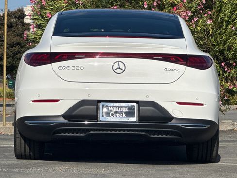 New 2026 Mercedes-Benz EQE 320 4MATIC Sedan image 10