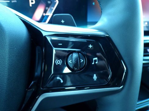 Certified 2025 BMW 530i xDrive w/ Premium Package image 24