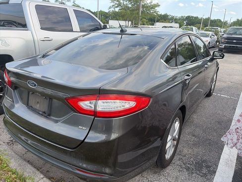 Used 2016 Ford Fusion SE FWD image 6
