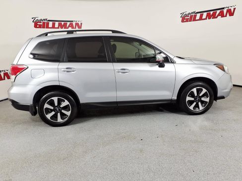 Used 2017 Subaru Forester 2.5i w/ Alloy Wheel Package AWD/4WD image 5