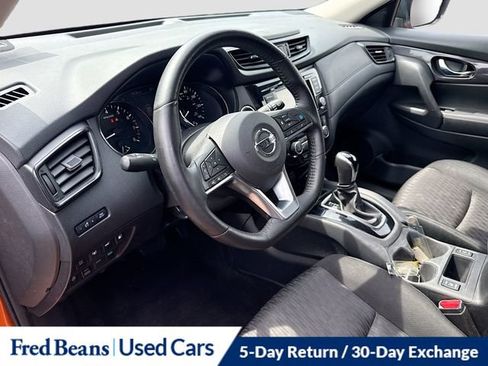 Used 2019 Nissan Rogue SV w/ Premium Package AWD/4WD image 11