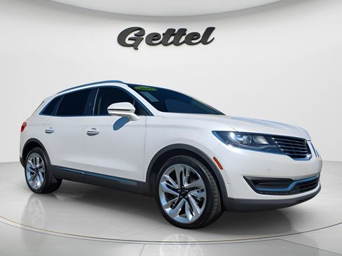 Used 2017 Lincoln MKX Reserve w/ Driver Assistance Package image 2