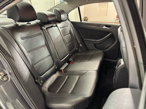 Used 2014 Volkswagen Jetta SE image 28