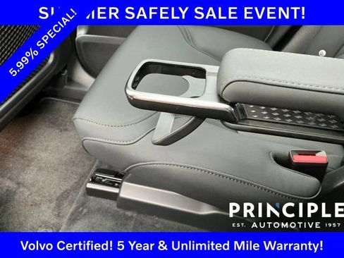 Certified 2025 Volvo XC90 B5 Plus AWD/4WD image 38