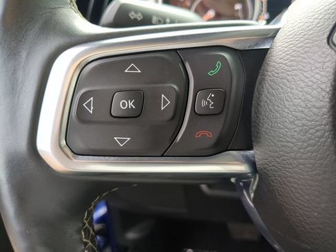 Used 2018 Jeep Wrangler Unlimited Sahara AWD/4WD image 31