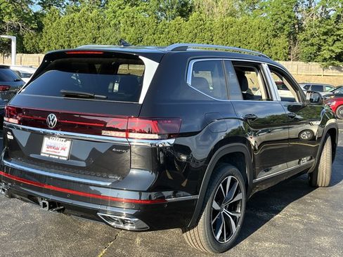 New 2026 Volkswagen Atlas SEL Premium R-Line AWD/4WD image 9