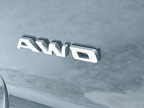 Used 2021 Cadillac XT4 Sport image 12