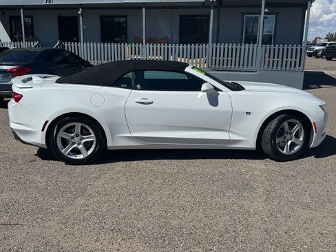 Used 2023 Chevrolet Camaro LT image 10