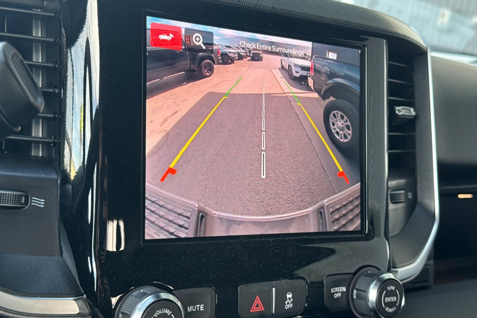 New 2026 RAM 3500 Big Horn AWD/4WD image 17