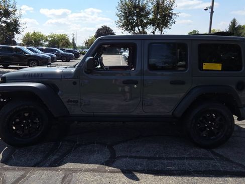 Used 2022 Jeep Wrangler Unlimited Sport AWD/4WD image 5