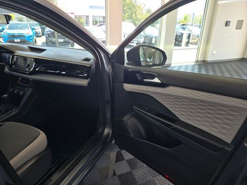 Used 2022 Volkswagen Taos S AWD/4WD image 39
