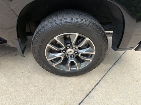 Used 2024 Chevrolet Silverado 1500 RST AWD/4WD image 36