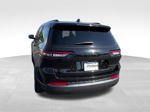Used 2025 Jeep Grand Cherokee L Altitude AWD/4WD image 5